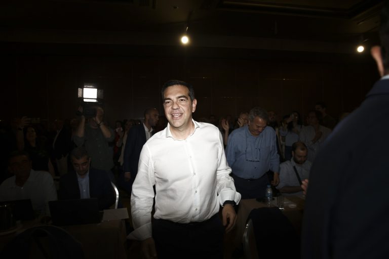 2 συν 1 μάχες του ΣΥΡΙΖΑ σε ένα σπριντ τεσσάρων εβδομάδων