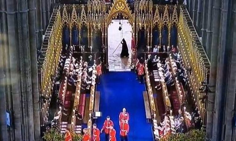 Βασιλιάς Κάρολος: Όταν ο «χάρος» έκανε την εμφάνιση του