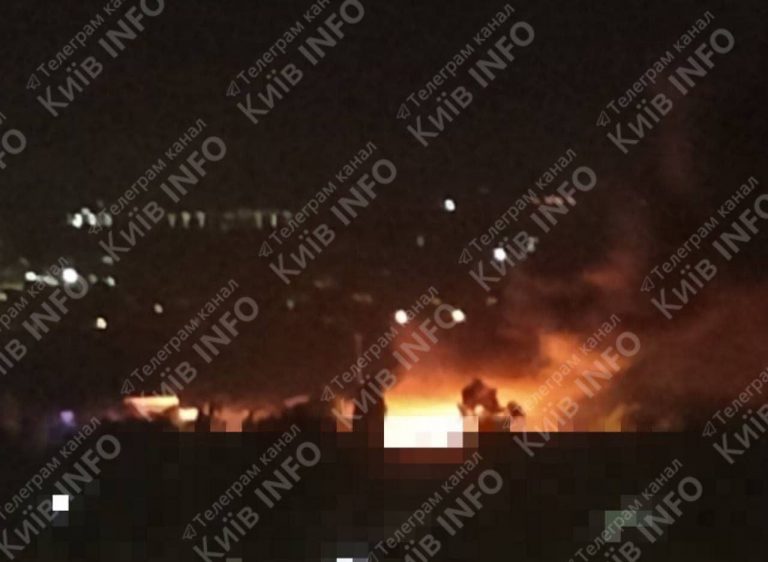 Ουκρανία: Εκρήξεις στο Κίεβο από επιδρομές της Ρωσίας και αντιαεροπορικά πυρά