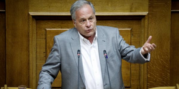 Κώστας Μάρκου: Τραμπούκοι χτύπησαν τον βουλευτή του ΣΥΡΙΖΑ – Γιατί δεν τους έκανε μήνυση