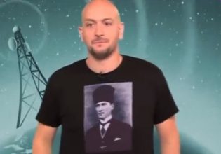 «Θα έβαζε ένας Εβραίος τον Χίτλερ;» – Φωτιά άναψε μια μπλούζα με τον Μουσταφά Κεμάλ σε τηλεοπτικό παράθυρο