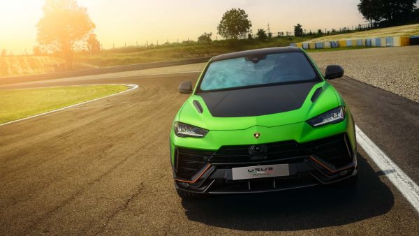 Lamborghini Urus Performante SCV12: Ασκήσεις αποκλειστικότητας