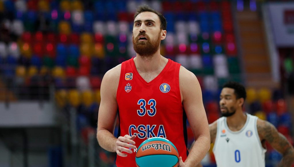 Άνοιξε ο δρόμος για τον Μιλουτίνοφ