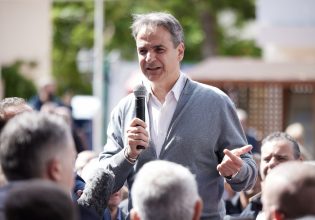 Μητσοτάκης από Λεχαινά: Εμείς μιλάμε για το μέλλον και αφήνουμε τους άλλους να ασχολούνται με την Ελλάδα του 1981