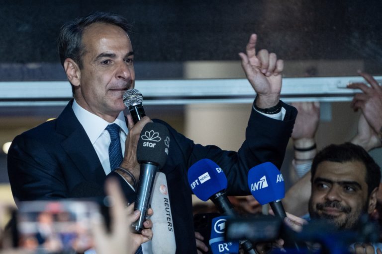 Πρώτη συνεδρίαση της γαλάζιας Κοινοβουλευτικής Ομάδας – Τρεις οδηγίες Μητσοτάκη προς… ναυτιλλομένους υποψηφίους