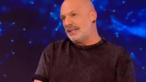 Νίκος Μουτσινάς: «Τι πας και λες;» – Έξαλλος με τη συνεργάτιδά του