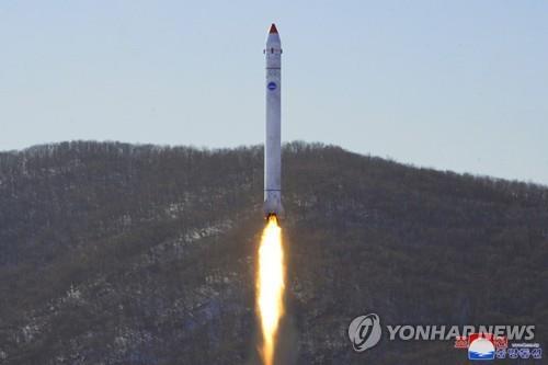 Βόρεια Κορέα: Απέτυχε η προσπάθεια να θέσει σε τροχιά στρατιωτικό δορυφόρο