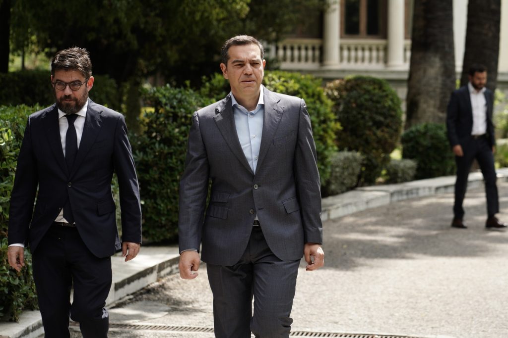 ΣΥΡΙΖΑ: Τα δύο μηνύματα Τσίπρα και η στρατηγική για τις νέες εκλογές