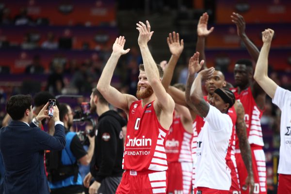 Μπροστά σε (νέα) πρόκληση