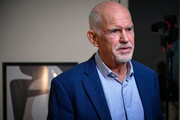 Γιώργος Παπανδρέου: Ο Ανδρέας ανήκει στην ιστορία, δεν πίστευε σε σωτήρες – Ο Μητσοτάκης θέλει μονοκρατορία