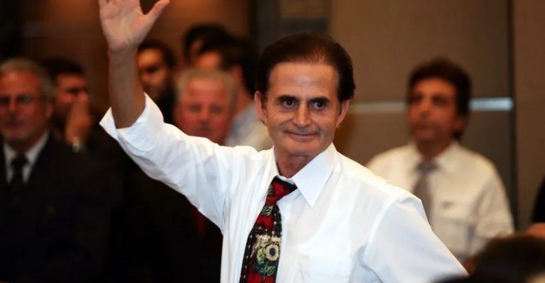 Κωνσταντίνος Παπανικόλας: Η αγωνία για τη ζωή του και η απάτη από συγγενικό πρόσωπο