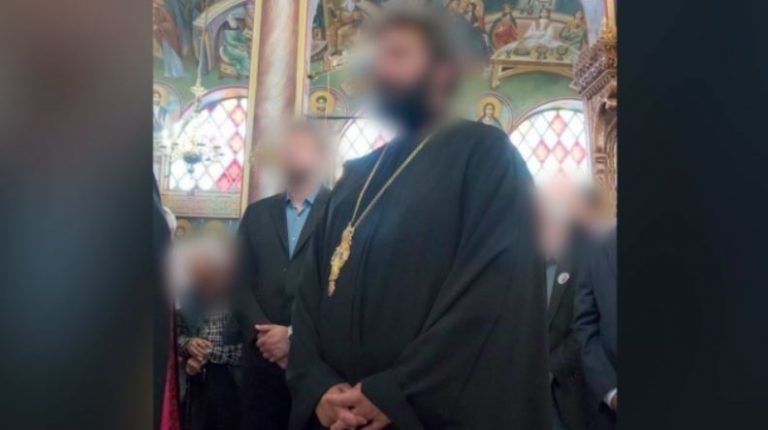 «Έτσι κατάλαβα ότι την έχω πατήσει»: Μία ακόμη καταγγελία για τον επιχειρηματία που έγινε παπάς για να γλιτώσει τα χρέη