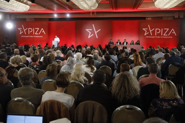 «Ο ΣΥΡΙΖΑ έχει αρχηγό» – Τα μηνύματα Τσίπρα και η μάχη της ανατροπής με «σοβαρότητα»