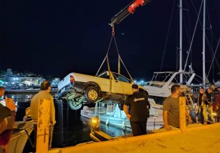 Ατύχημα στην Αργολίδα: Αγροτικό αυτοκίνητο έπεσε στη θάλασσα – Πώς δεν βυθίστηκε