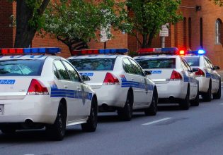 Τρίχρονος πυροβόλησε και τραυμάτισε δύο άτομα στις ΗΠΑ – Ο ένας εκ των δύο είναι καταζητούμενος για δολοφονία