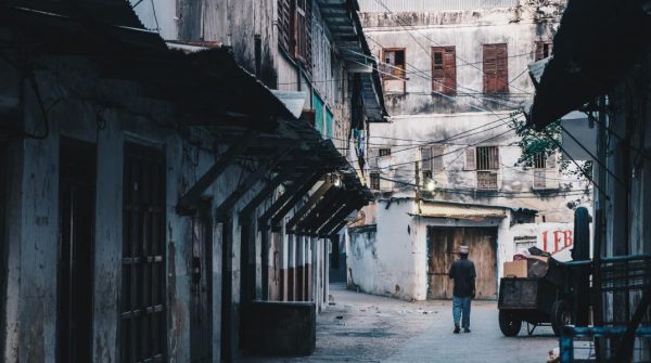 Εκλογές: Οι μεγάλες ανατροπές στις πολιτικές εκπροσωπήσεις στις λαϊκές περιοχές