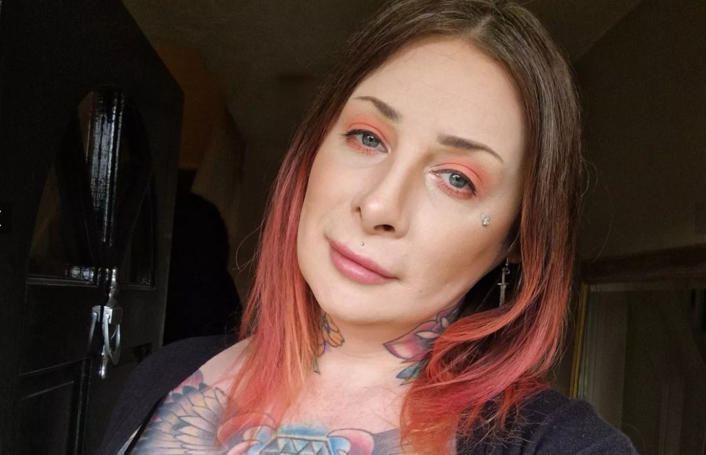 «Είμαι τρανς και η σύζυγός μου έμεινε δίπλα μου» – Το ταξίδι του μέλιτος τους άλλαξε τη ζωή