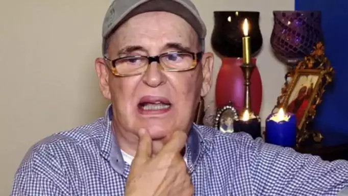 Τάκης Σαγιώρ: «Όταν είπαν στον πατέρα μου ότι μου αρέσουν τα αγόρια με κυνήγησε με μαχαίρι»