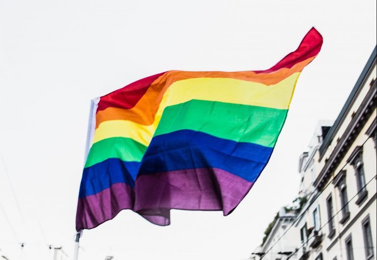 Κλίμακα Kinsey: Πώς θα σε βοηθήσει να ορίσεις τον σεξουαλικό σου προσανατολισμό