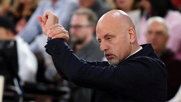 Σάσα Ομπράντοβιτς στο in: «Πρέπει να σταματήσουμε τον Σλούκα»