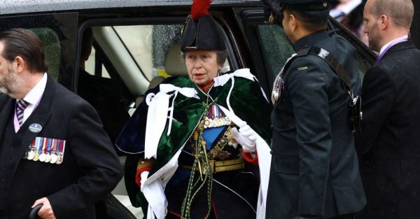 «Δεν είσαι βασίλισσα, είσαι βασιλική σύζυγος»: Η Καμίλα αντιμέτωπη με την πριγκίπισσα Άννα