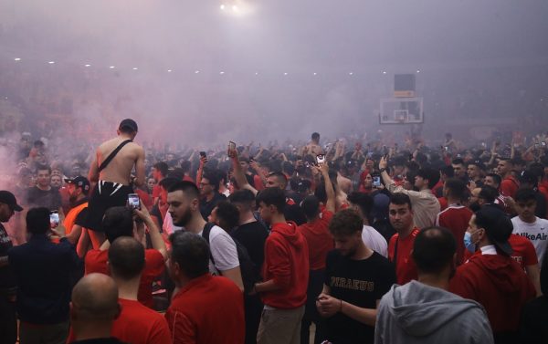 Ολυμπιακός: Τα μεγάλα καλάθια, οι έξαλλοι πανηγυρισμοί και το «καυτό» ΣΕΦ