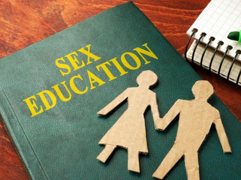 Δεν θέλει σεξουαλική αγωγή στα σχολεία η Μελόνι