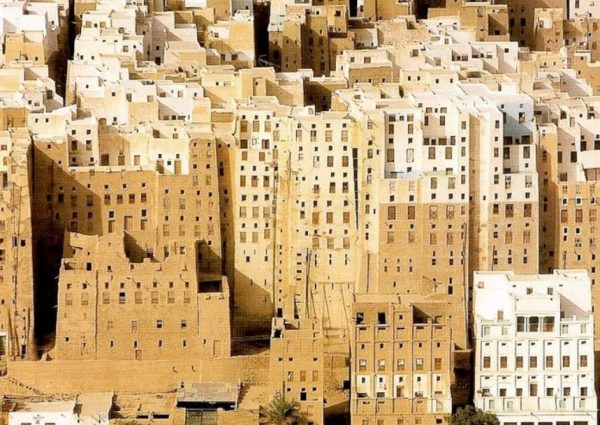 Shibam: Το «Μανχάταν της Ερήμου», η αρχαιότερη πόλη με ουρανοξύστες στο κόσμο