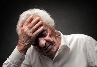 Δημογραφικό: Σε ποιες περιοχές συρρικνώνεται ο πληθυσμός της Ελλάδας – Αποκαρδιωτικός χάρτης