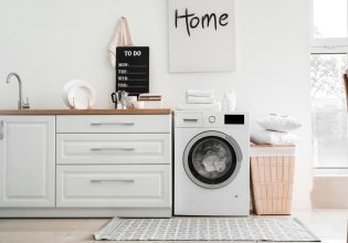 Λευκές συσκευές: Τι χρειάζεστε πραγματικά για τον εξοπλισμό του εξοχικού σας;