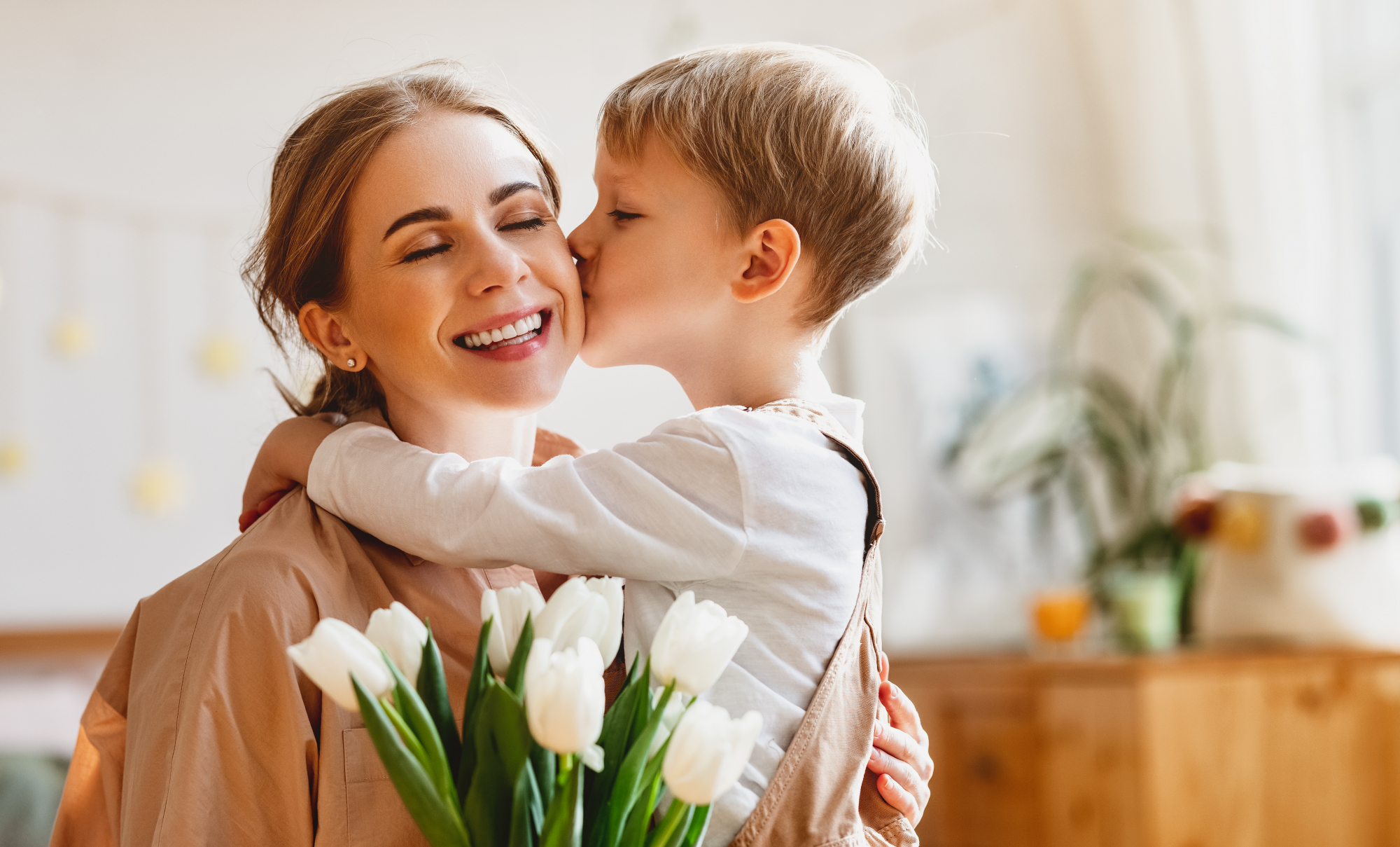Γιορτή της Μητέρας: Τι να χαρίσεις στη σημαντικότερη γυναίκα της ζωής σου