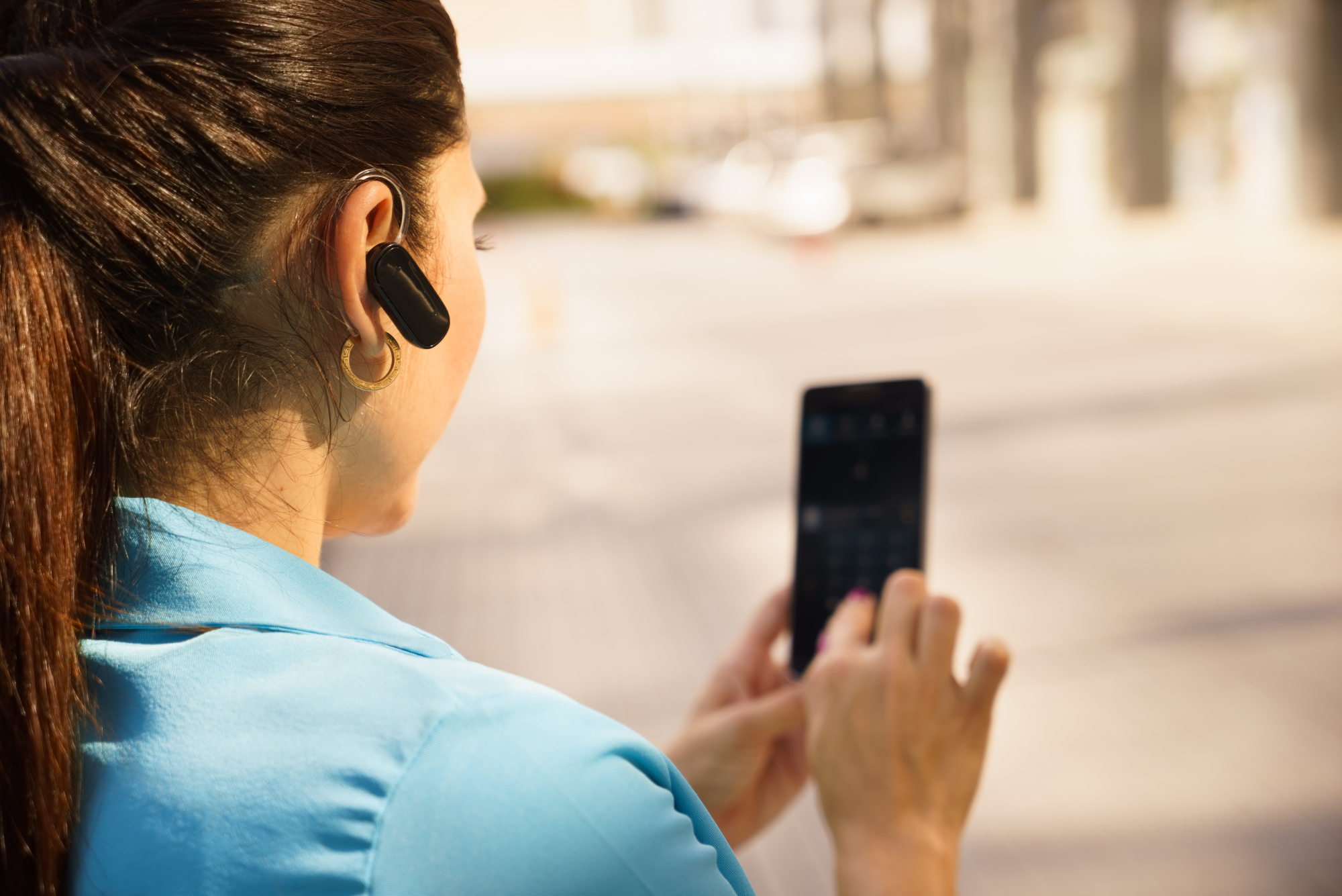 Bluetooth handsfree: Πώς θα διαλέξεις τα ιδανικά ασύρματα ακουστικά