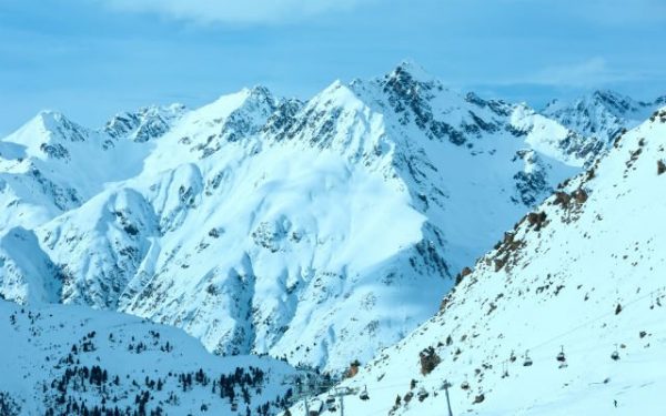 Τραγωδία στην Ελβετία: Τρεις Ολλανδοί ορειβάτες βρέθηκαν νεκροί στη βάση ενός παγετώνα