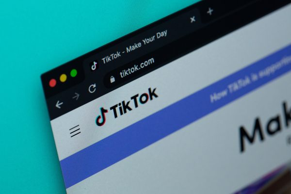 TikTok: Καταγγελίες για παρακολούθηση ΛΟΑΤΚΙ+ χρηστών