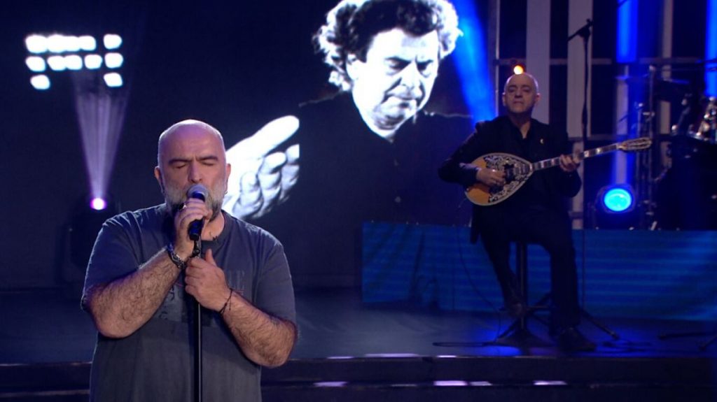 Σπίτι με το MEGA: Το Twitter υποκλίνεται στον σπουδαίο Μίκη Θεοδωράκη