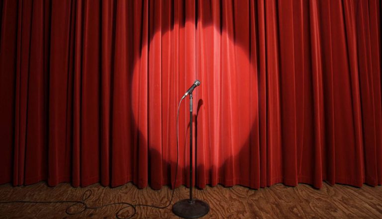 Πολύ δύσκολες ώρες για πασίγνωστο Έλληνα κωμικό