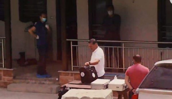 Φονικό στη Στρατονίκη: Στόχευε τη σύζυγό του ενώ είχε στην αγκαλιά της τον 8χρονο γιο τους που τραυματίστηκε