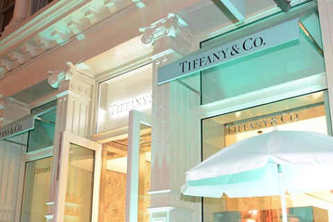 Bernard Arnault: Διέταξε ανακαίνιση για το κατάστημα Tiffany's Fifth Avenue όταν χάθηκε μέσα σε αυτό