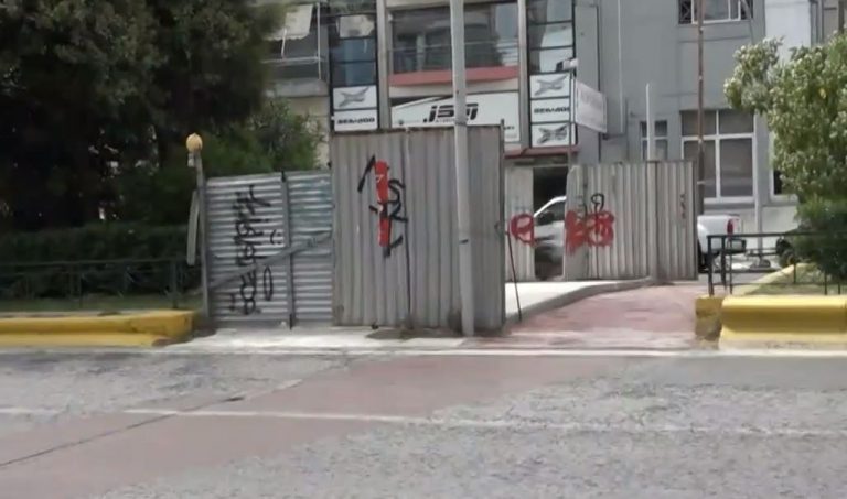 Αυτοψία MEGA: Διασταυρώσεις – καρμανιόλα κατά μήκος της λεωφόρου Θησέως στην Καλλιθέα