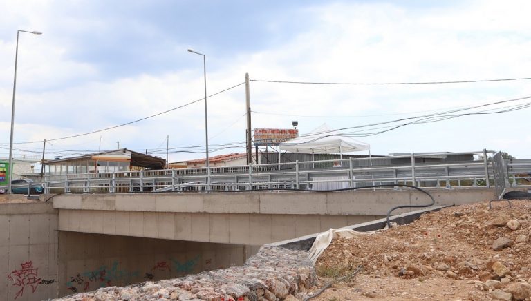 Παραδόθηκε στην κυκλοφορία η γέφυρα στο Μαϊστράλι Μεγάρων