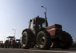 Λάρισα: Μηχανοκίνητη διαμαρτυρία για το χαμένο αγροτικό εισόδημα