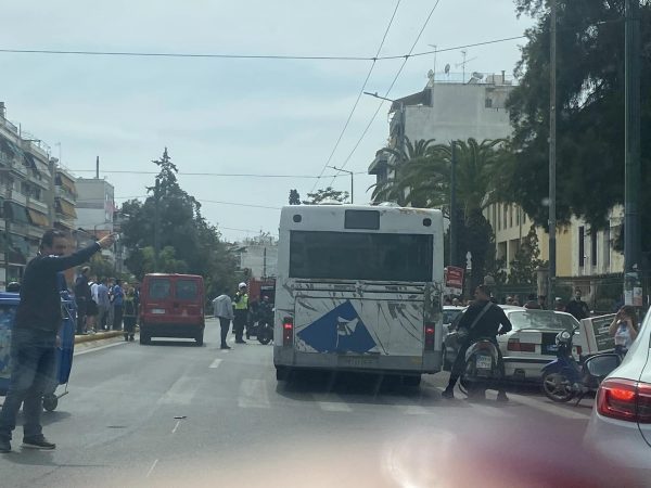 Τροχαίο δυστύχημα στην Καλλιθέα: Συγκλονίζει ο πατέρας της 12χρονης – «Μην μου τρυπάτε και άλλο την καρδιά…»