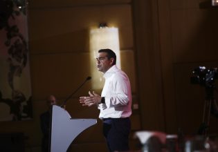 Τα επόμενα βήματα Τσίπρα: Μετά τα λάθη και τα… φάλτσα αναζητείται ελπίδα στον ΣΥΡΙΖΑ