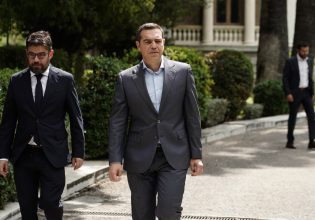 «Κωδικός επανεκκίνηση» από Τσίπρα: Αυτοκριτική και στροφή προς τα… αριστερά