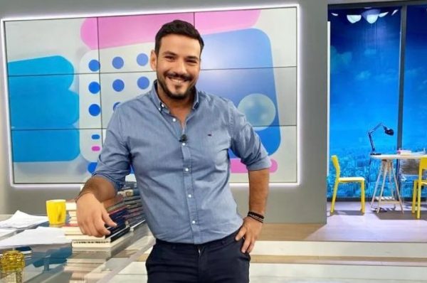 Κώστας Τσουρός: «Ο πατέρας μου με είδε για πρώτη φορά στη βάπτισή μου»