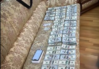 Ουκρανία: Επιασαν τον πρόεδρο του Ανωτάτου Δικαστηρίου με 3 εκατ. δολάρια από δωροδοκίες