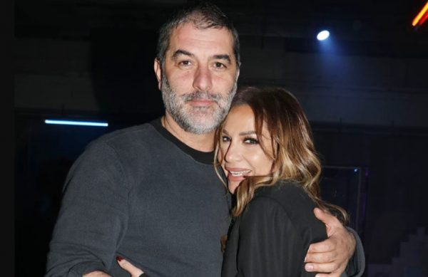 Δέσποινα Βανδή – Βασίλης Μπισμπίκης: Η πρώτη κοινή φωτογραφία με τη Μελίνα Νικολαΐδη και τον σύντροφό της