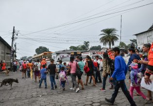 Πανικός στη Γουατεμάλα από το ηφαίστειο Φουέγο – Εκατοντάδες κάτοικοι απομακρύνονται