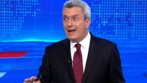 «Κόλαφος» ο Χατζηνικολάου στον Παπαδάκη για το ντιμπέιτ: «Οι δημοσιογράφοι δεν…»