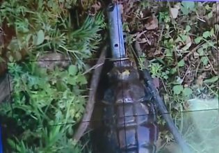 Αυτή είναι η χειροβομβίδα που έριξαν στη Γλυφάδα – Τι εξετάζει η ΕΛΑΣ